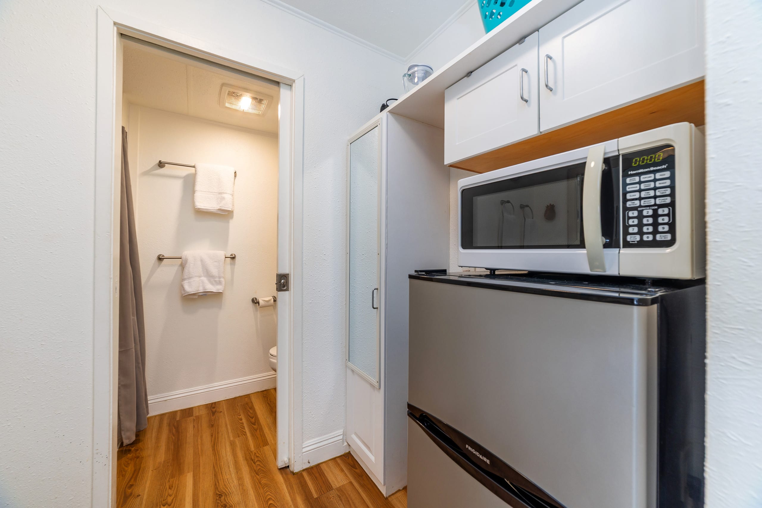 Condo in Kailua-Kona · ★4.8 · Studio · 3 beds · 1 bath - Image 7