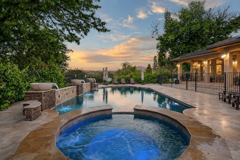 Bella Pavona Luxury Poolside Country Estate