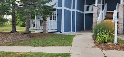 2-bdrm Condo, Horseshoe Valley - Ground Floor