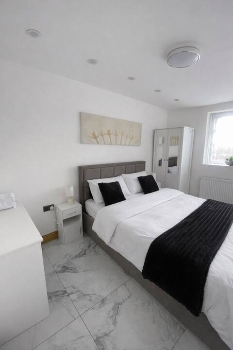 Sindhu Luxury Bungalow · Marble Floors & Parking