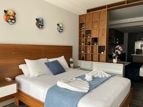 Amazilia: Luxury Condo