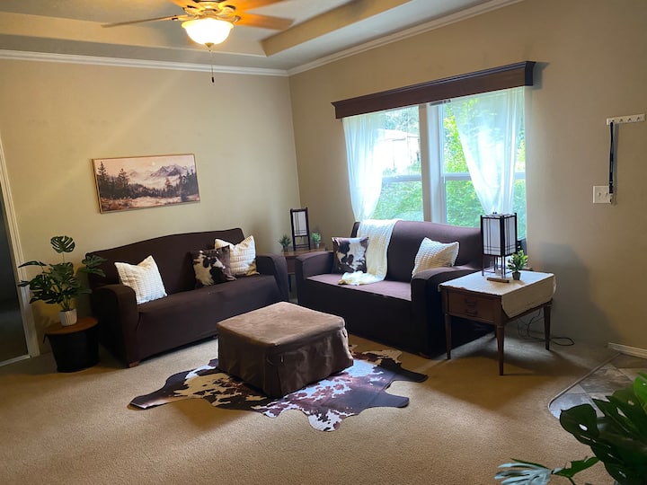 Cozy 3-bedroom, 2-bathroom Home - Forks, WA