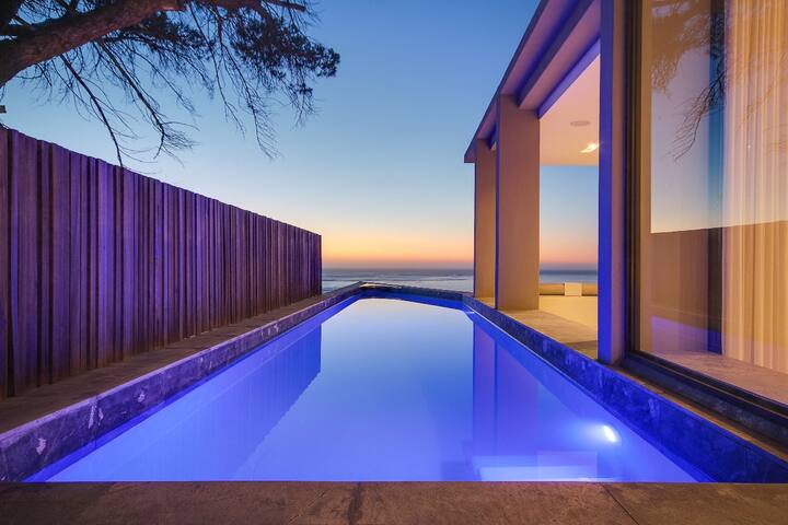 Skyline Retreat 5BR gallery image 2