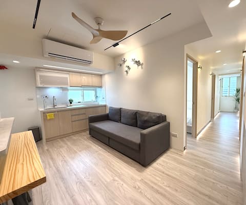 Ximen Apartment 5 ~ 15p (Luggage storage available)