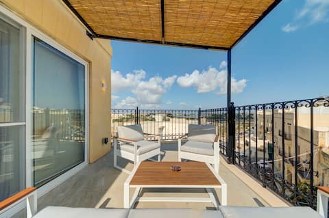 Luxury Stay in a Medieval Gem near Mdina, Sleeps 7