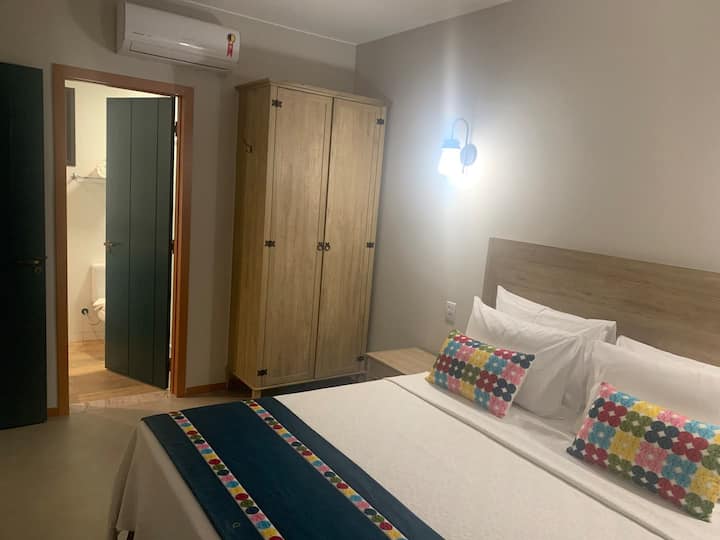 סוויטה עם ארונית וכספת