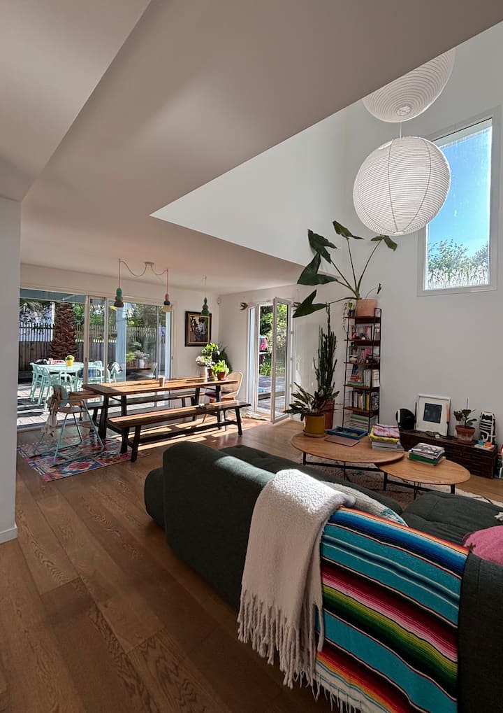 Jolie Maison Avec Piscine, 12 Minutes Des Plages - Pays basque français