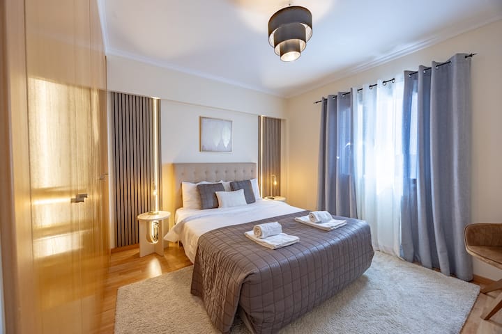 Spacious 4br Apt Near Machico Beach - Madeira
