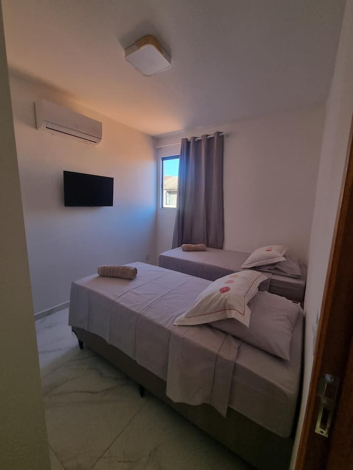 ניתן להרכיב את החדר בפורמט של מיטה זוגית