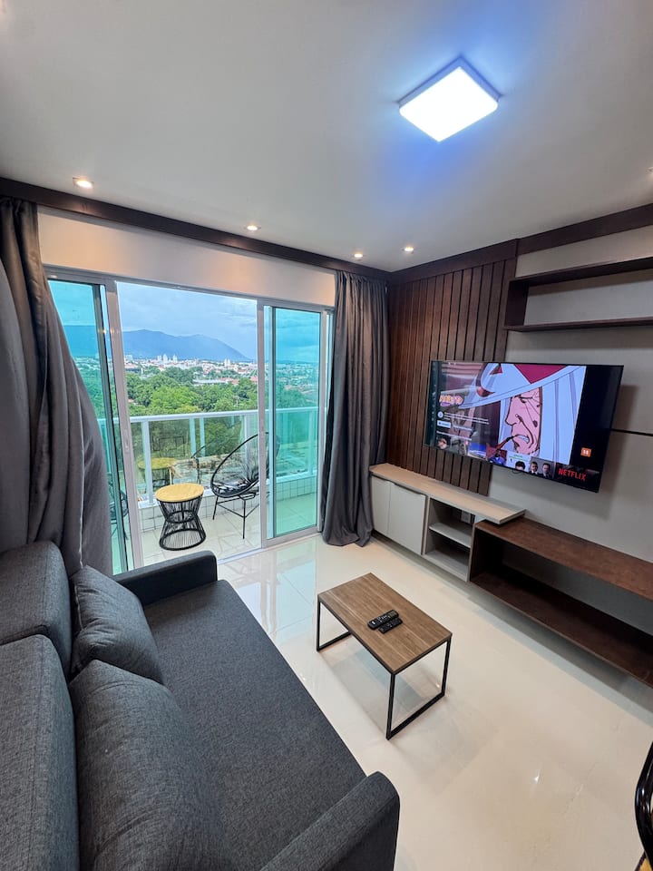 Best apartment near the mall with garage and pool