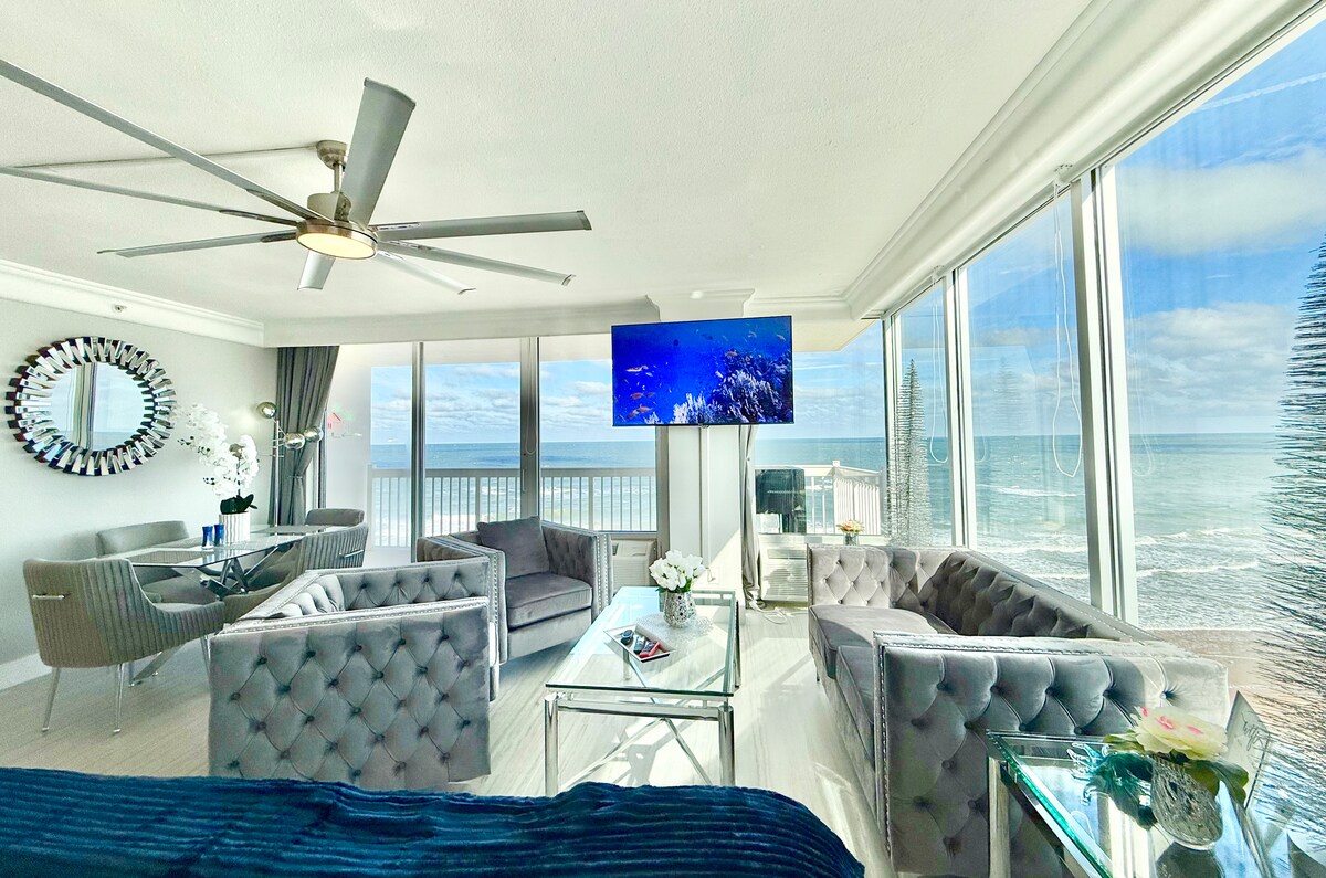 WOW Oceanfront Balcony Pool Gym