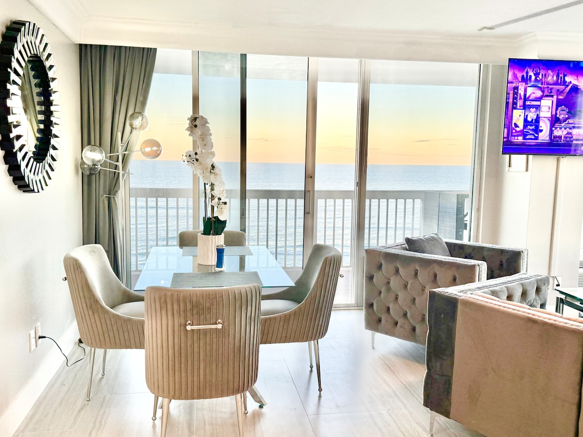 WOW Oceanfront Balcony Pool Gym