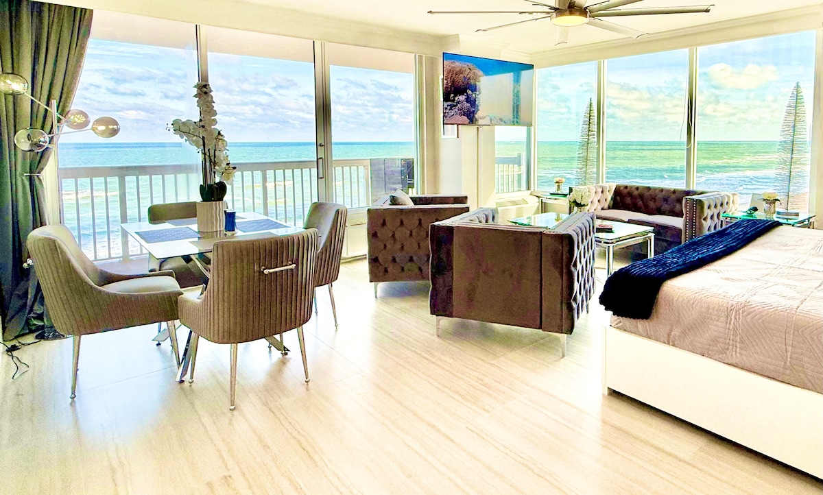 WOW Oceanfront Balcony Pool Gym