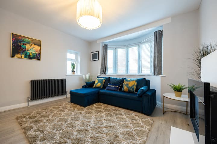 Luxury 3 Bedroom House In Newcastle Under Lyme - Newcastle-under-Lyme