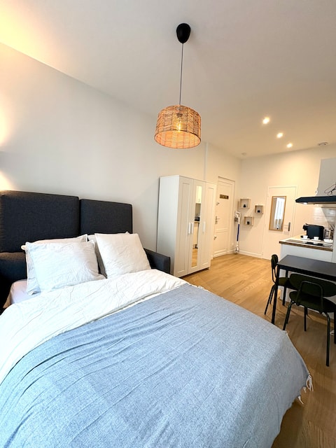 Top Airbnb: Lovely studio in Bordeaux center à Bordeaux
