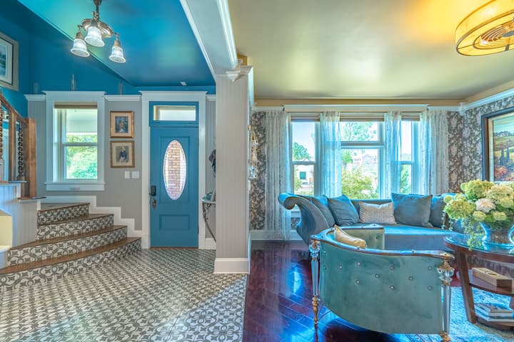 Desert Roses Suite @ Blooming Heart Village - St. George, USA