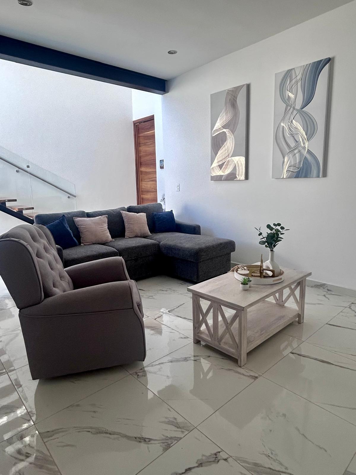 Გასაშლელი დივანი სრული საძინებლით 
Მინი ‑ გაყოფილი კონდიციონერი/გამათბობელი 