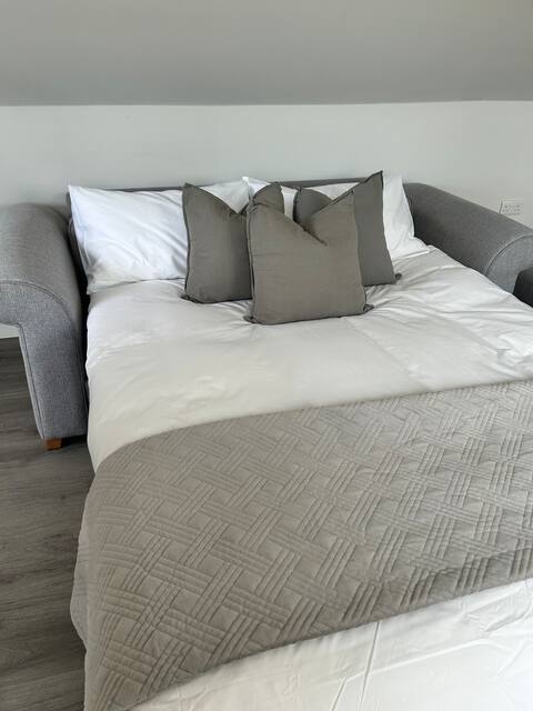 Successful Airbnb property: Newly Built Modern Detached Countryside Annex in Dover
