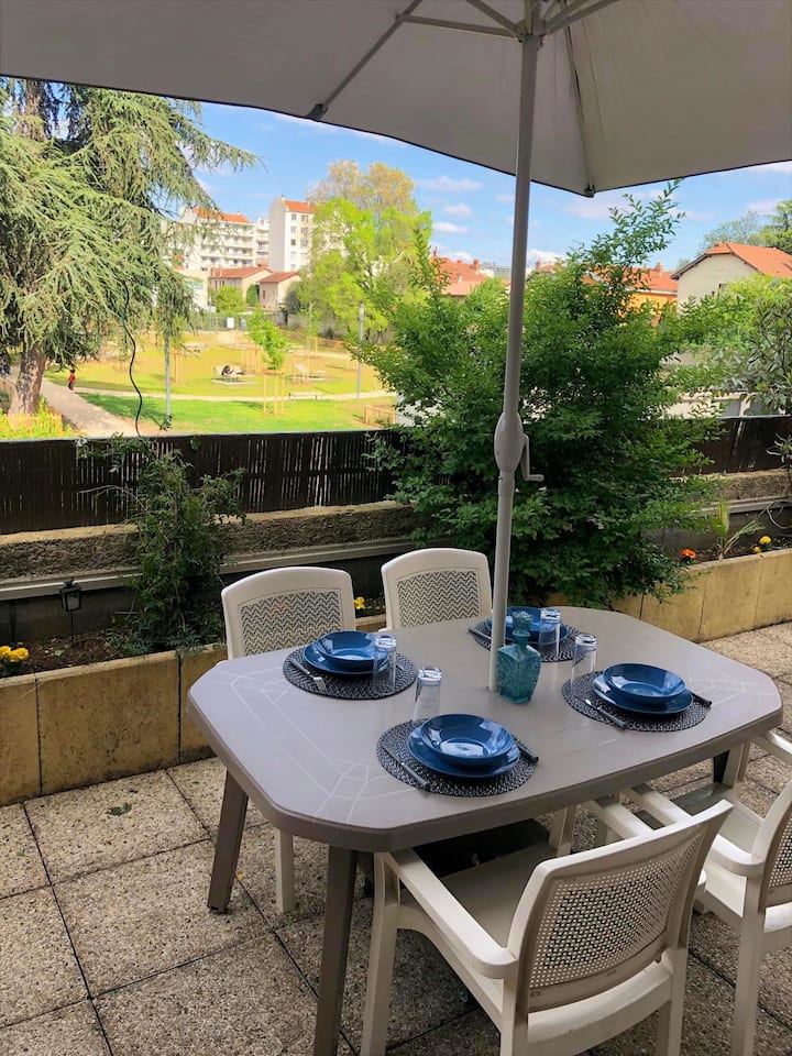 Duplex En Maison, Terrasse, Garage, Au Calme - Lyon
