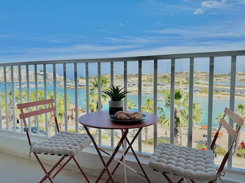 Stylish 2BR Seafront + Incredible Valletta Views