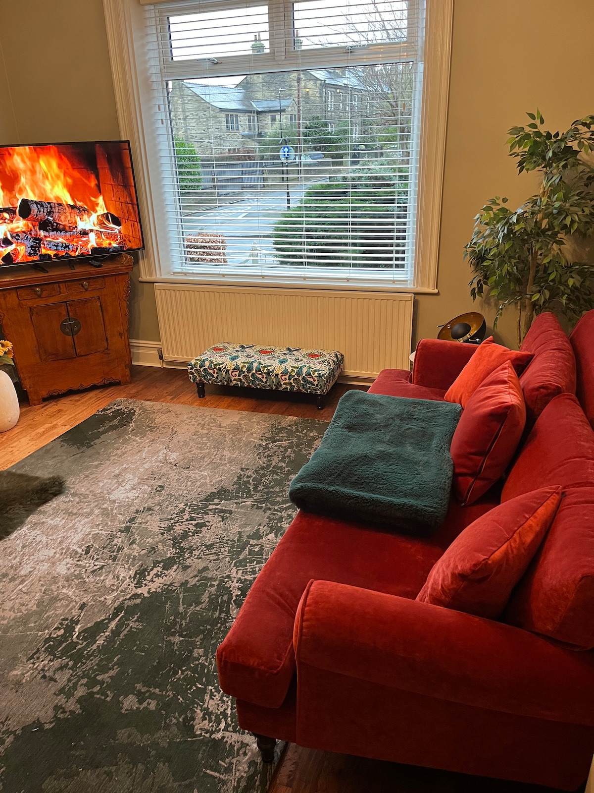 Popular Airbnb listing: Arnold House. In the heart of Calverley village. in Leeds