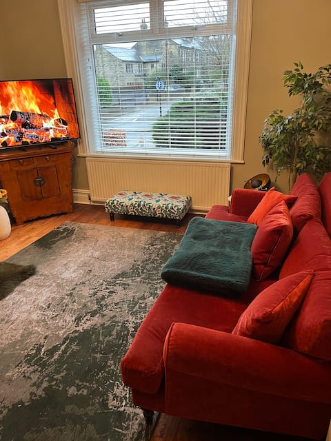 Popular Airbnb listing: Arnold House. In the heart of Calverley village. in Leeds