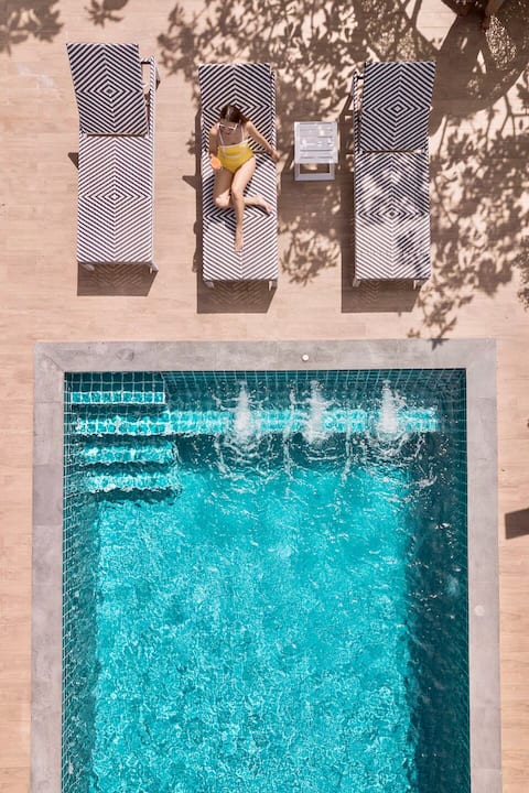 king pool villa Krabi