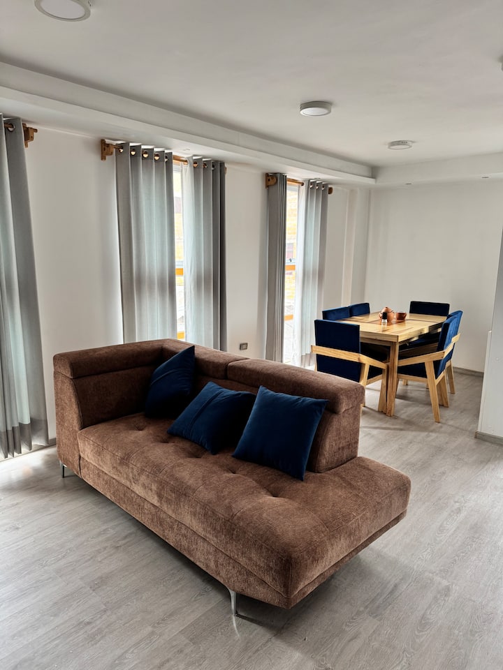 Apartamento Céntrico Con Cochera En Puno - Puno