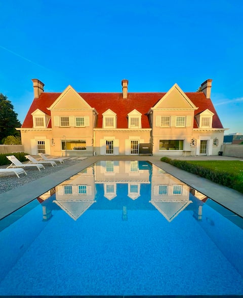 Luxury Villa • Pool & Spa