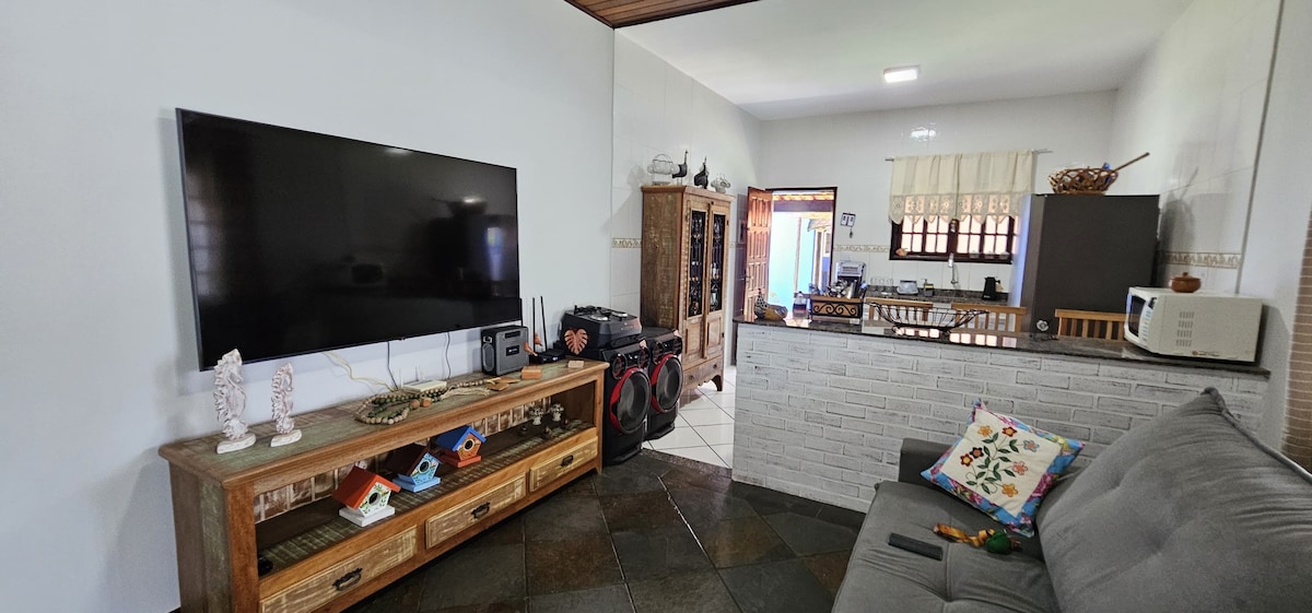 Popular Airbnb listing: beach house with pool in Maricá