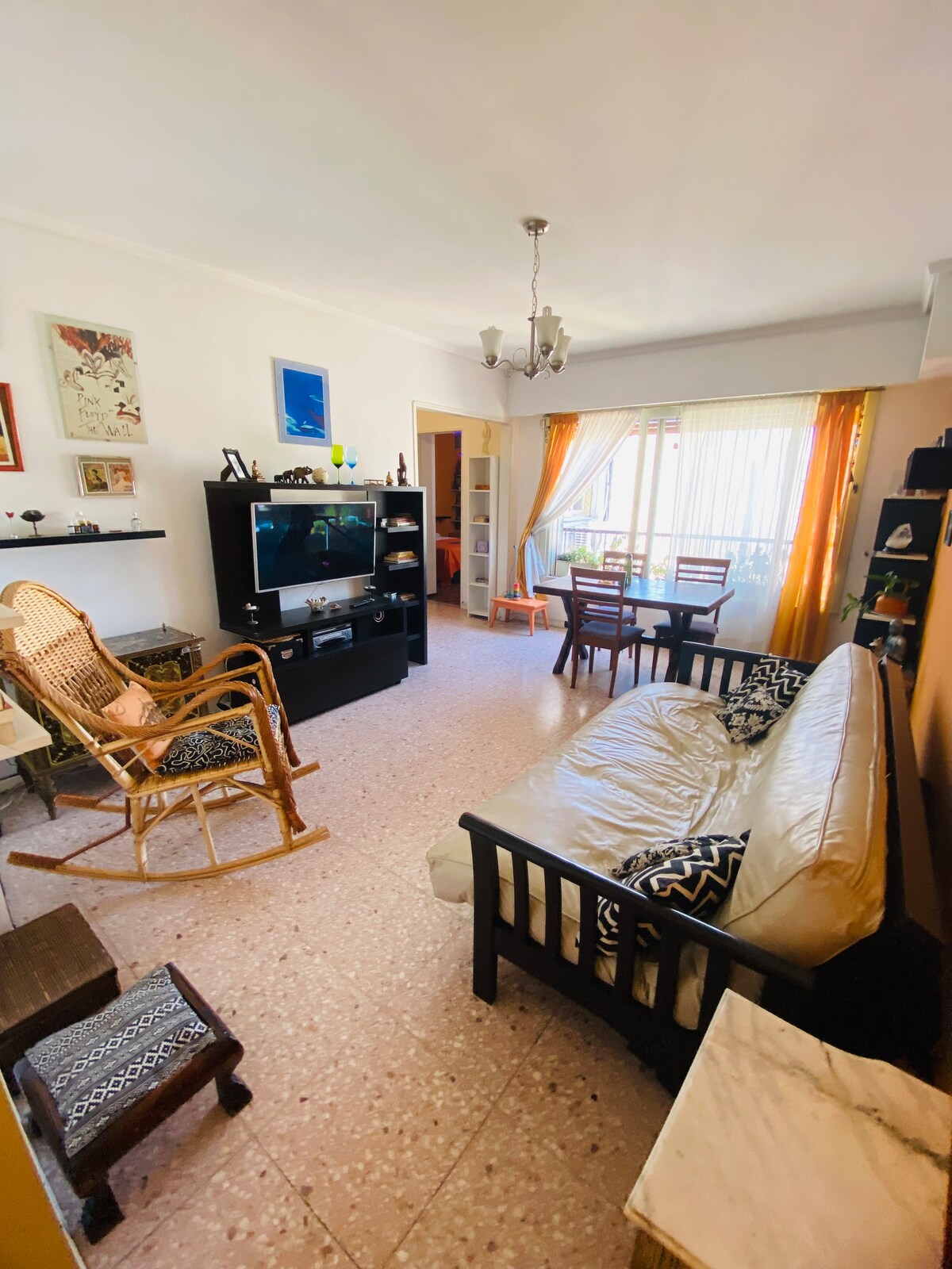 غرفة المعيشة