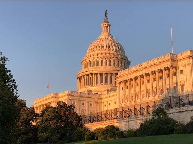 Capitol Hill – 3 Bed, 2 Bath