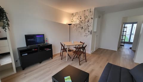 Annonce Airbnb populaire: Large 2-room apartment 15 minutes from Paris - Metro 4, 6 minutes away à Montrouge
