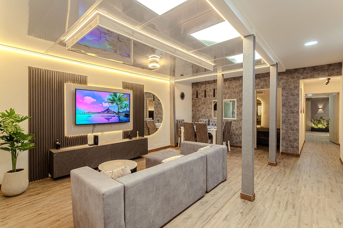 5BR House in Medellín — 5 bedroom vacation rental in Medellín
