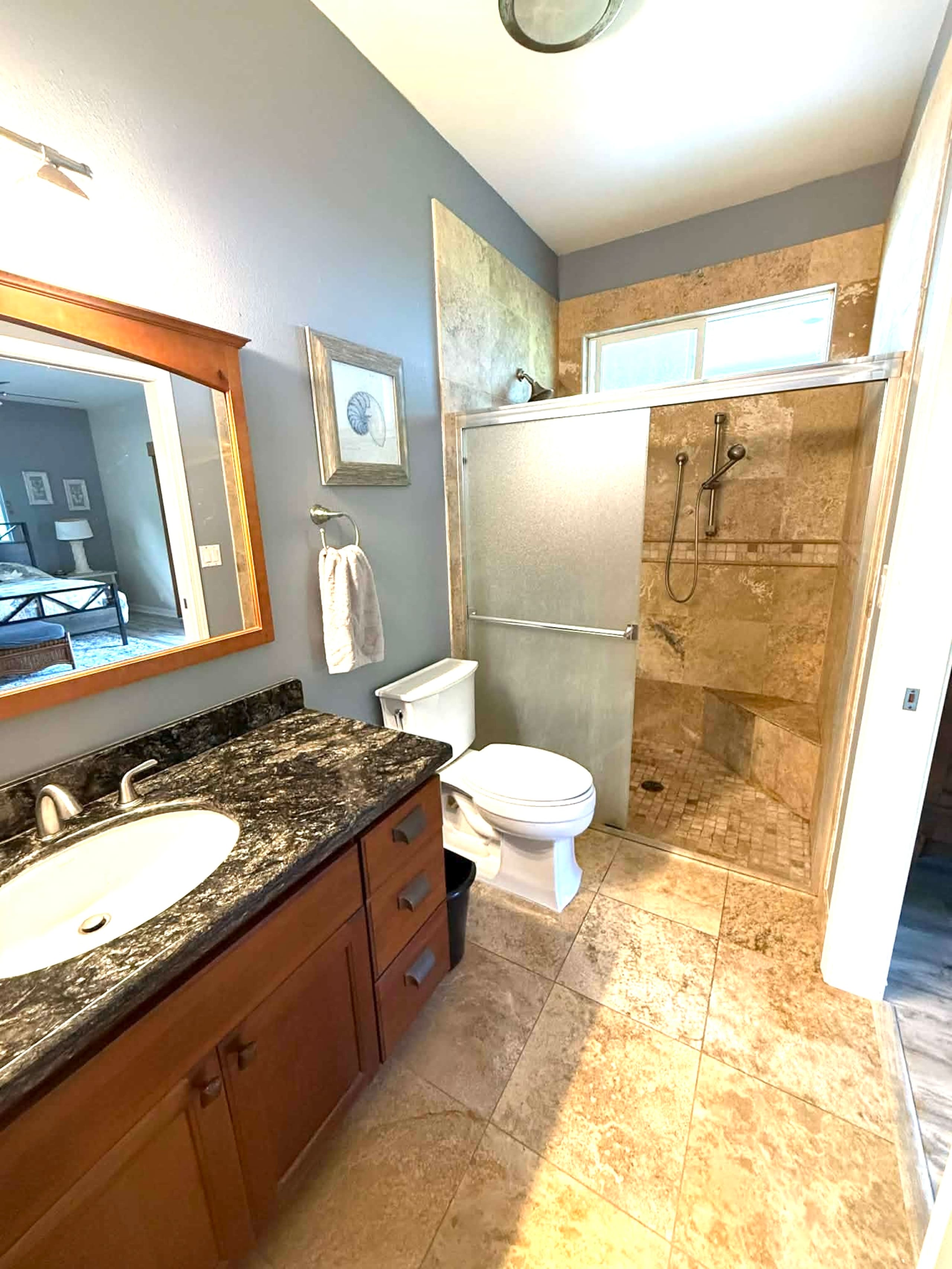 Home in Kailua-Kona · ★4.86 · 2 bedrooms · 2 beds · 2 baths - Image 11