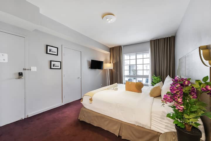 At Mine -Ocean Beach Suite | Kitchenette - Miami Beach, FL