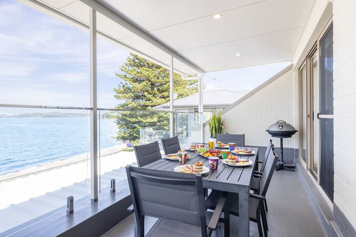 Casuarina's 6, 33 Soldiers Point Rd - Waterfront - Lemon Tree Passage