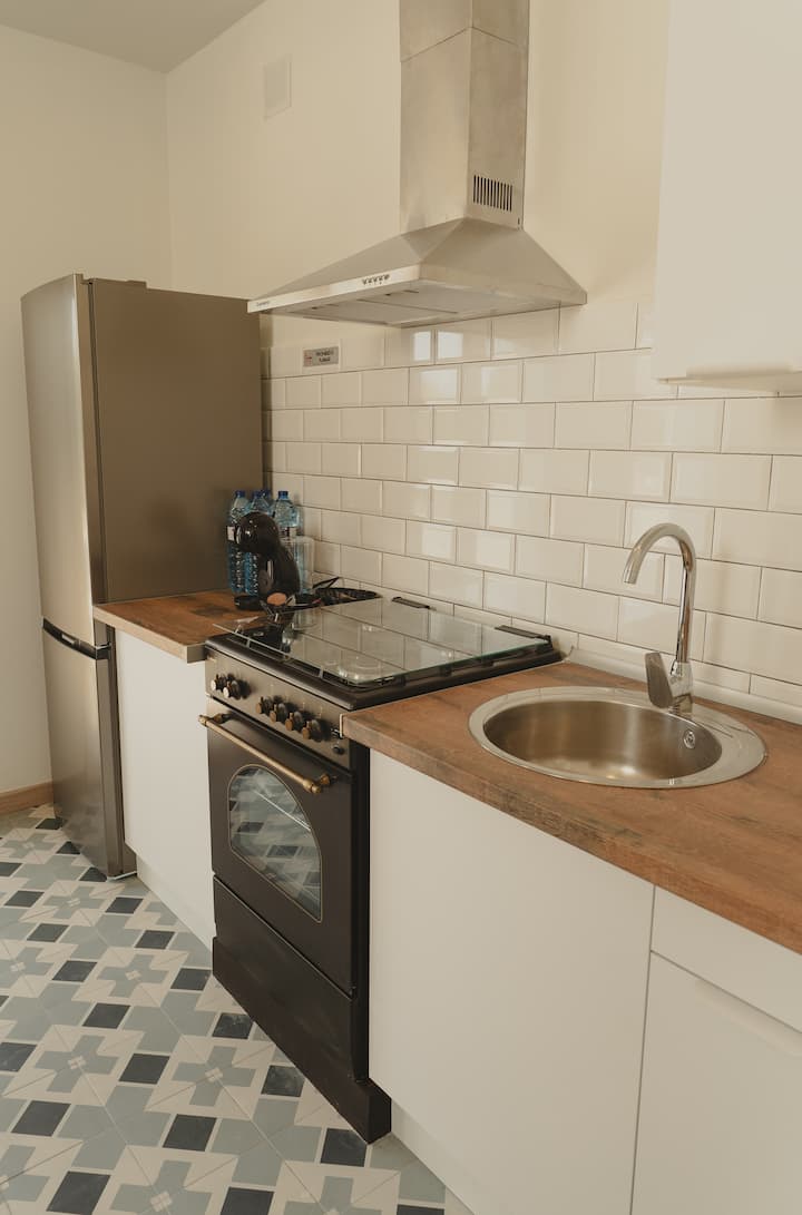 Apartamento  De 3 Habitaciones Con Cocina (6-8 P.) - Aspe