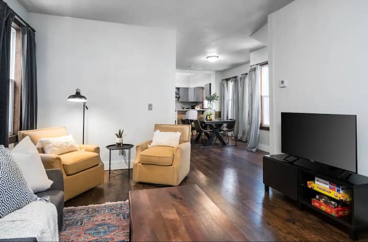Modern Downtown Apartment - Milwaukee