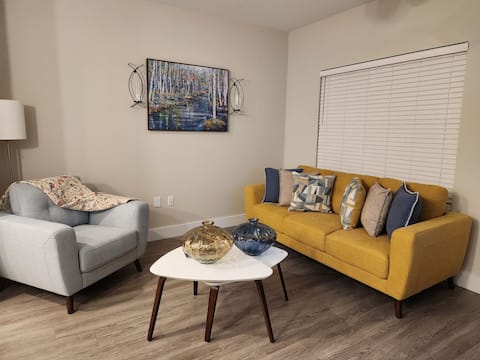 Top performing Airbnb: Welcome to The Comfy Cozy Place in Meadow Woods