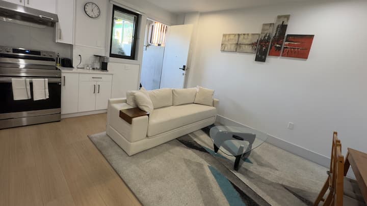 2-bedroom Stay For Max 5 Guests-near Vancouver - 뉴웨스트민스터