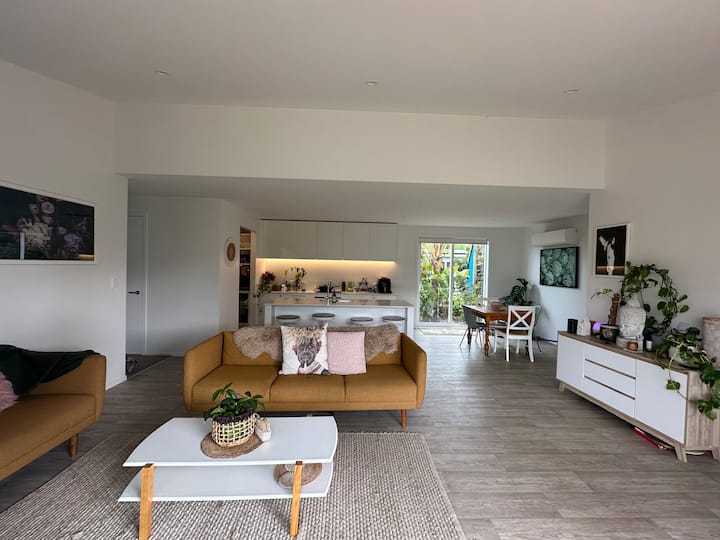 Coastal Family Home - Gisborne