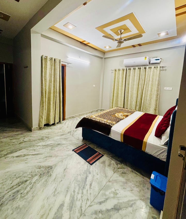 Sarvodaya Residency A2. (200mts From Ram Mandir) - Ayodhya
