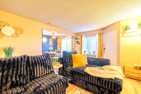 Popular Airbnb listing: Chic Lux Stay~Work Nook & Spa in Palmdale