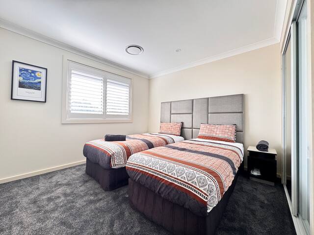 Blue Haven Retreat – Jordan Springs gallery image 3