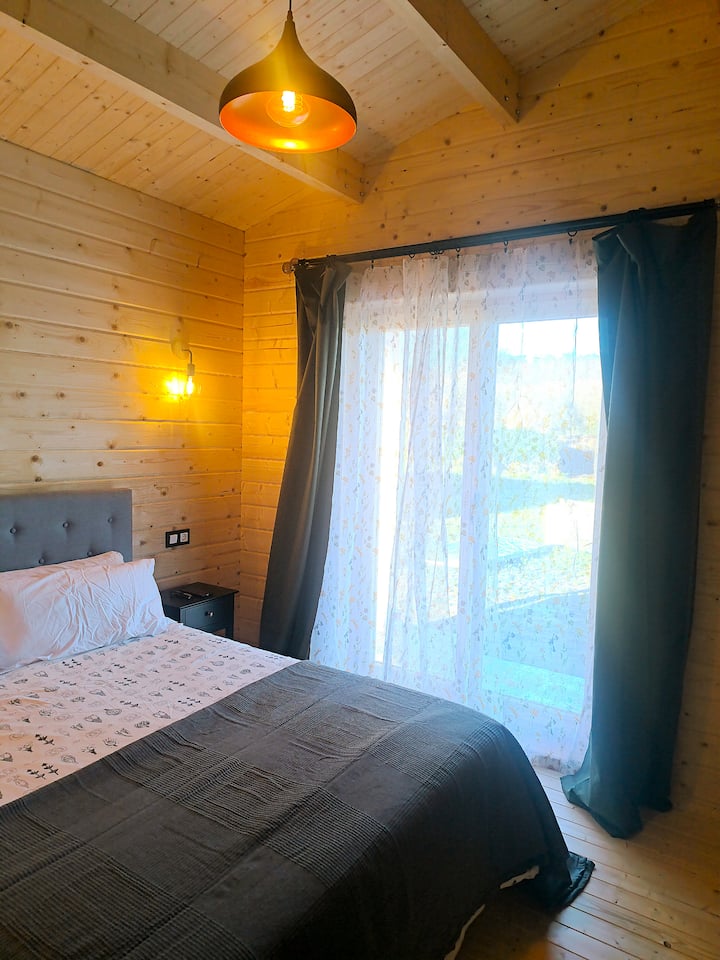 Schlafzimmer 1