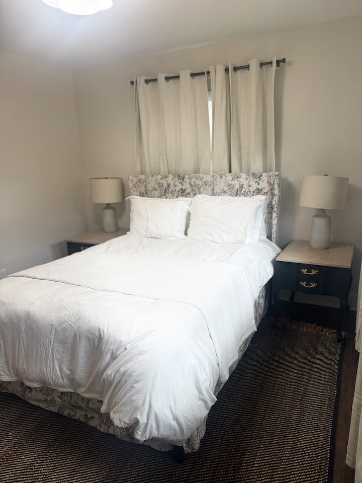 Cama tamaño queen