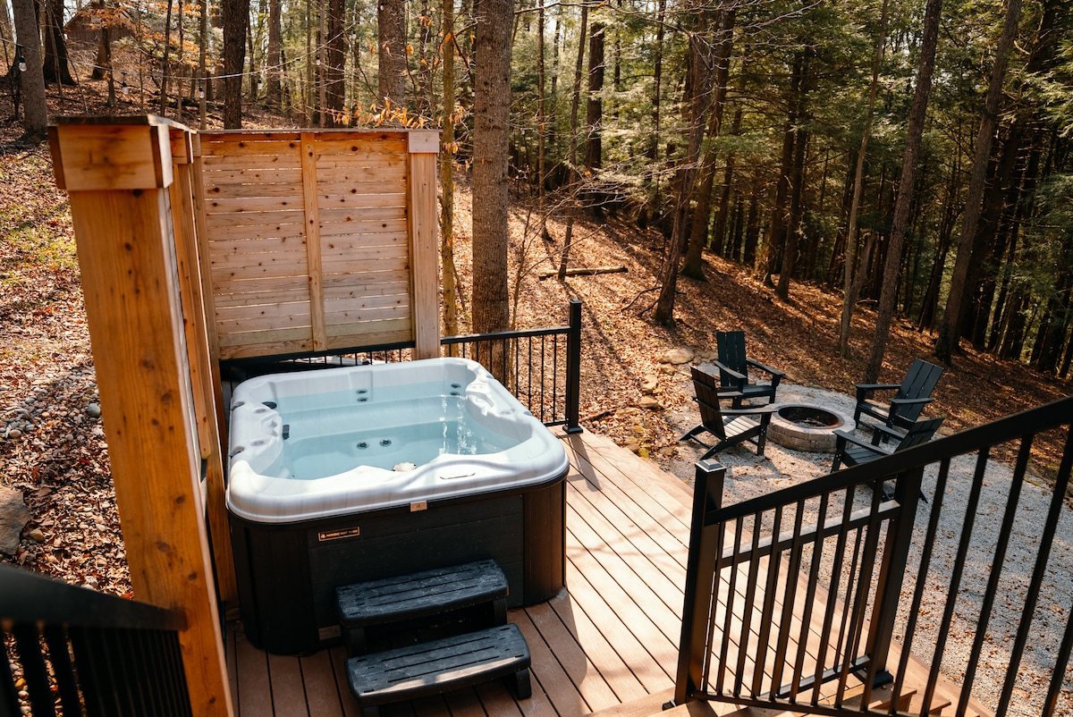 Maynard's Retreat | Hocking Hills, Modern, Hot Tub - Cabins for