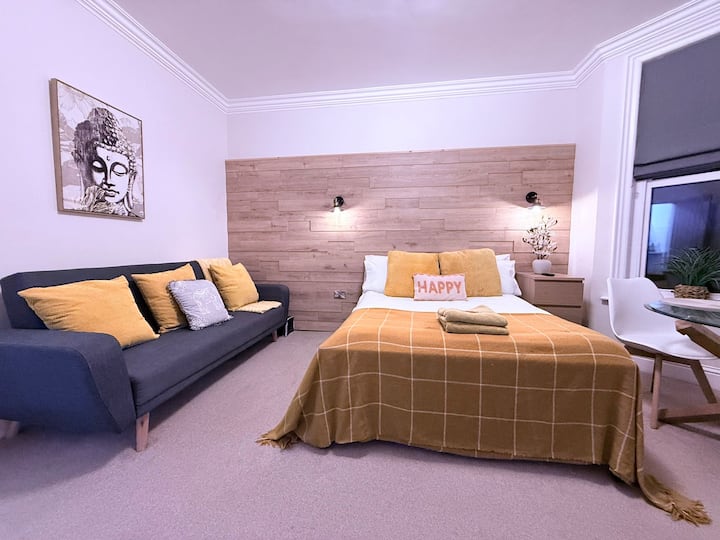 Long Term Big Studio, Close To Town, Hospital - Eastbourne