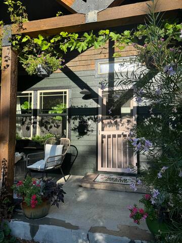 Peaceful Weekend stay in DNVR gallery image 3